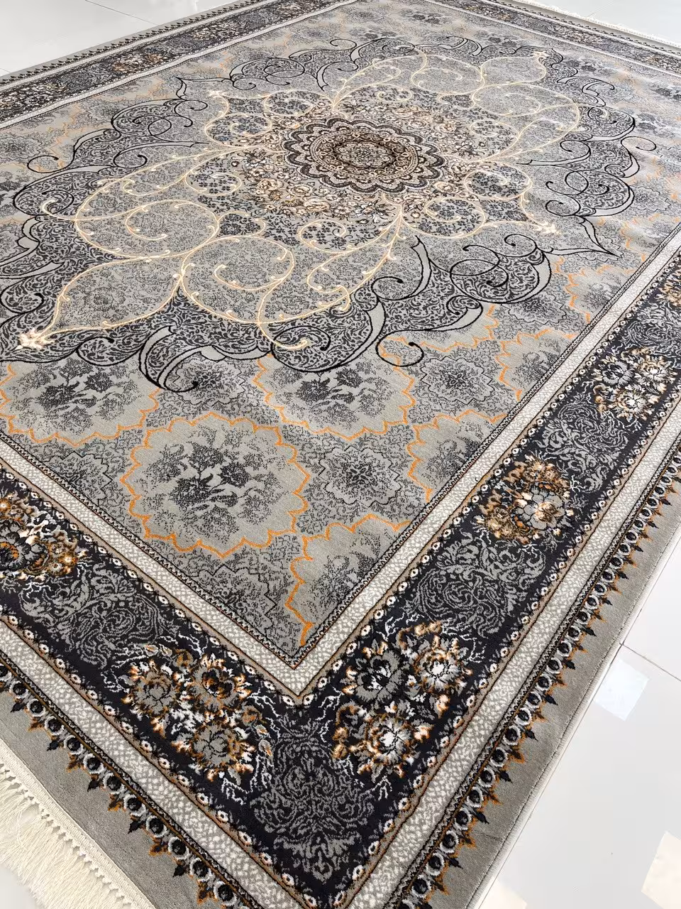 فرش 700شانه کاشان طرح گلد