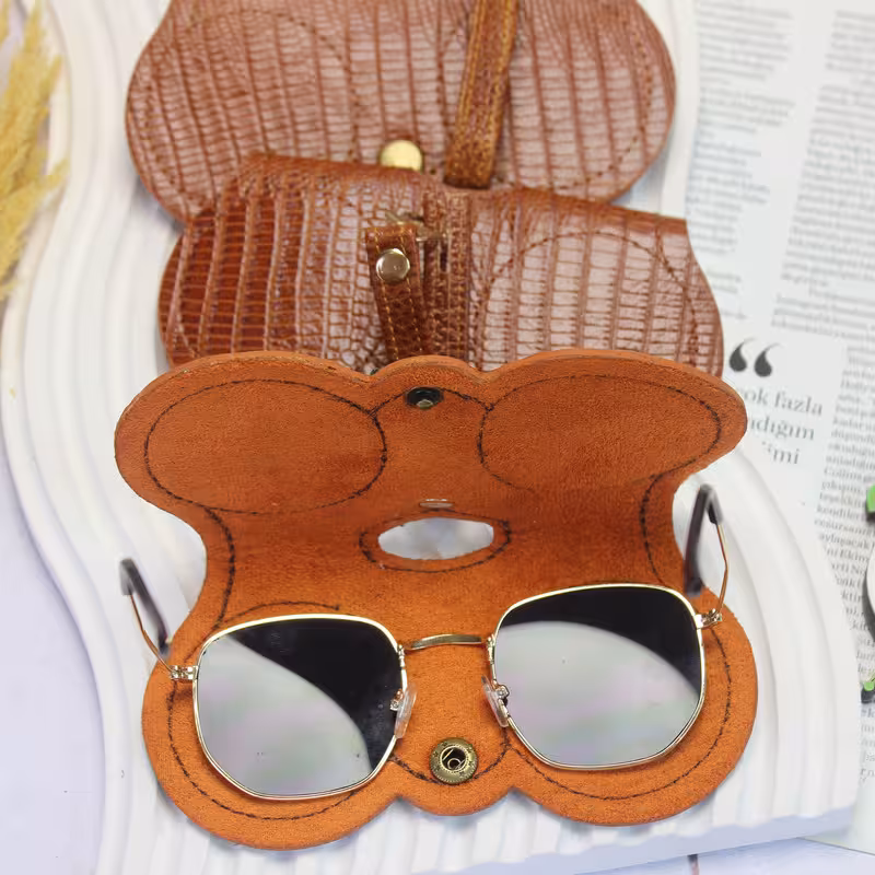 قاب عینک مدل چرم طبیعی بند دار کد KE-3251