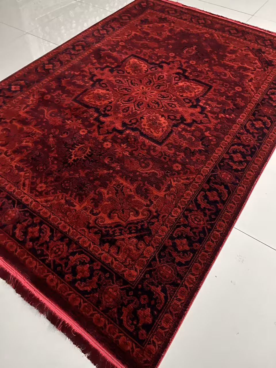 فرش لاکی 700شانه کاشان  تراکم 2100