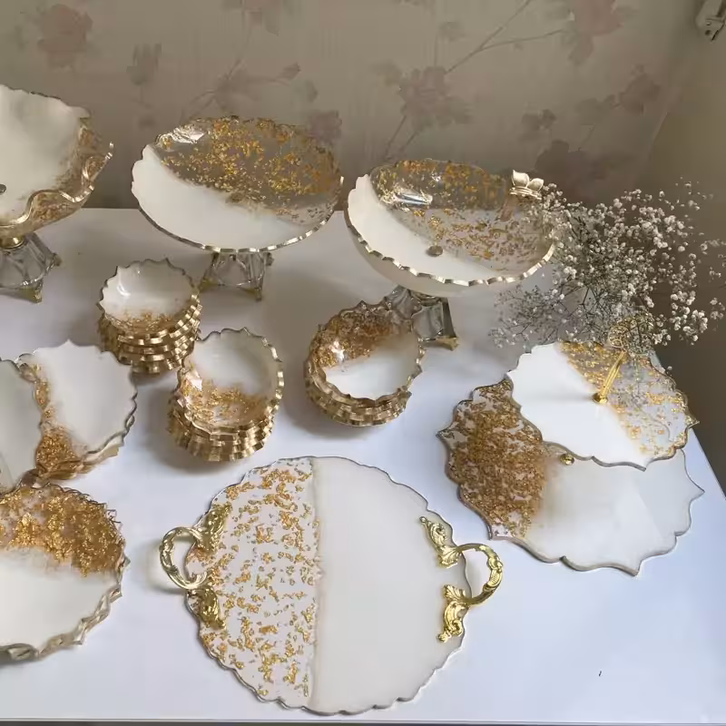 سرویس ظروف پذیرایی رزین کرم طلایی 6 نفره جهیزیه عروس