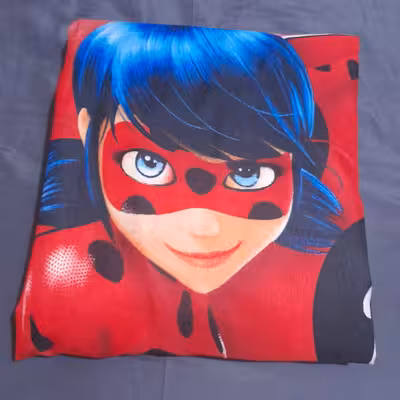 سرویس ملحفه مدل کشدوز niki03.20 کفشدوزکی کد 90 یک نفره دو تکه