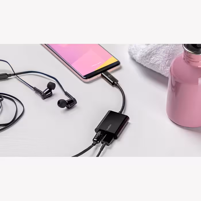 مبدل 1 به 2 USB-C بلکین مدل F7U081btBLK