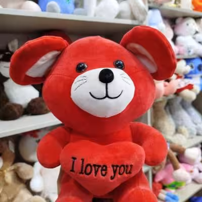 عروسک موش قرمز قلب دار