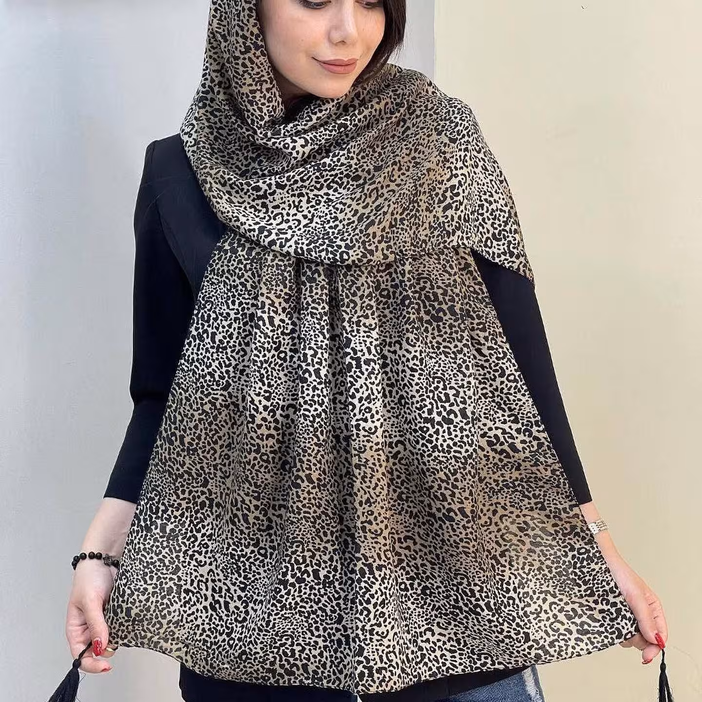 شال نخی ببری منگوله دار