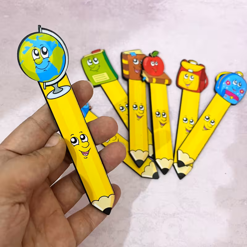 بوک مارک چوبی طرح دانش آموزی