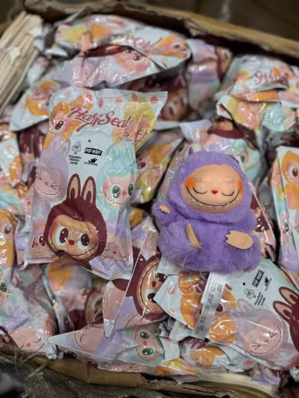 عروسک لبوبو مدل HAVE A SEAT وارداتی