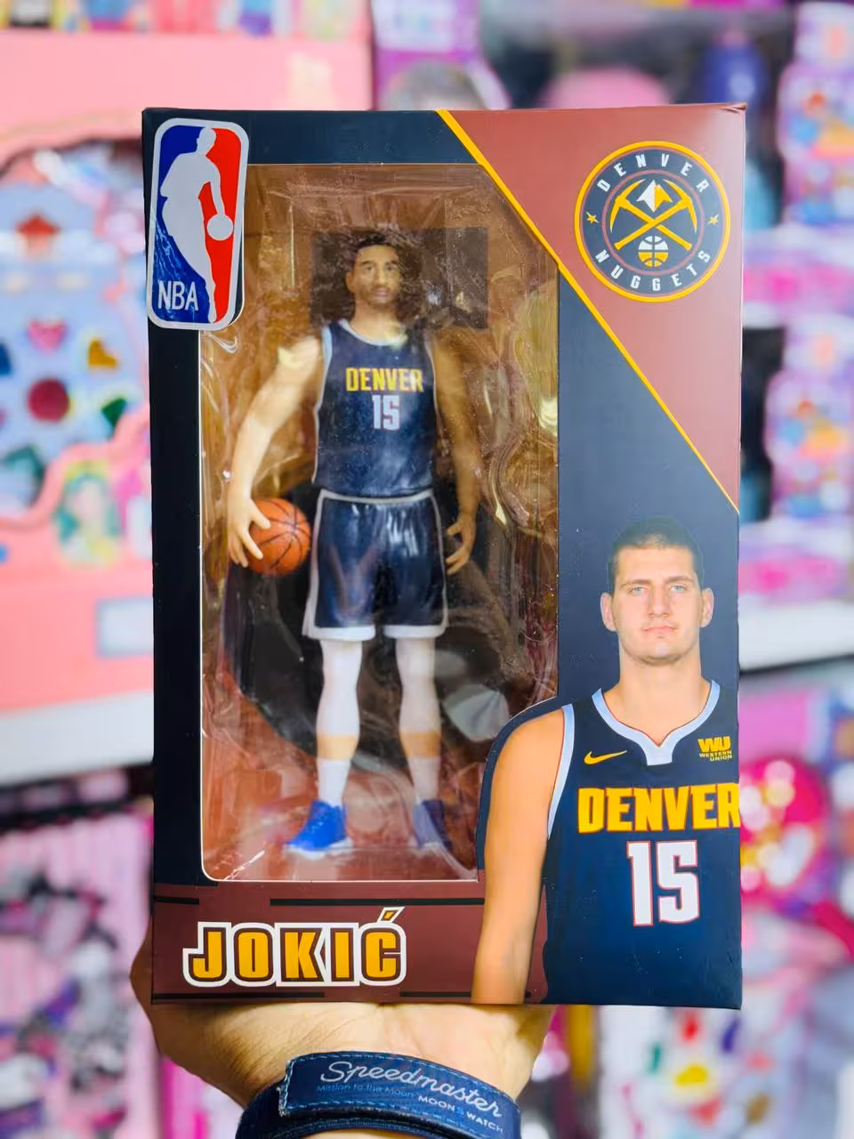 فیگور بسکتبال بسکتبالیست لبرون جیمز جعبه دار