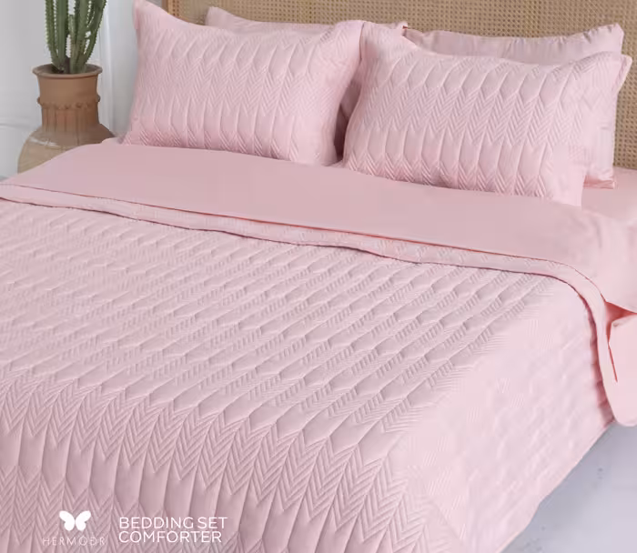 لحاف دونفره بهاره طرح کاج رنگ صورتی