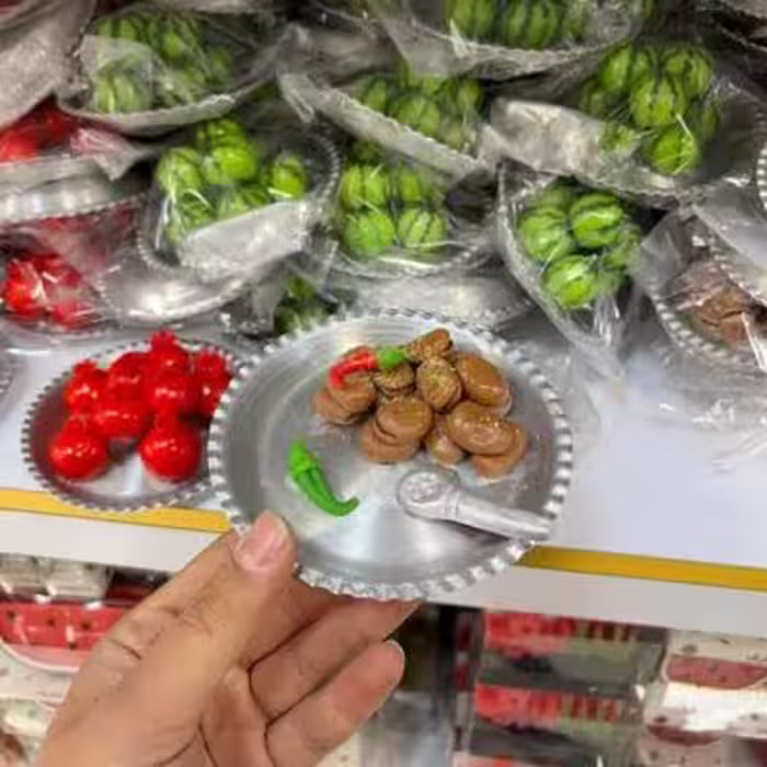 سینی فلزی میوه ای جور یلدایی.