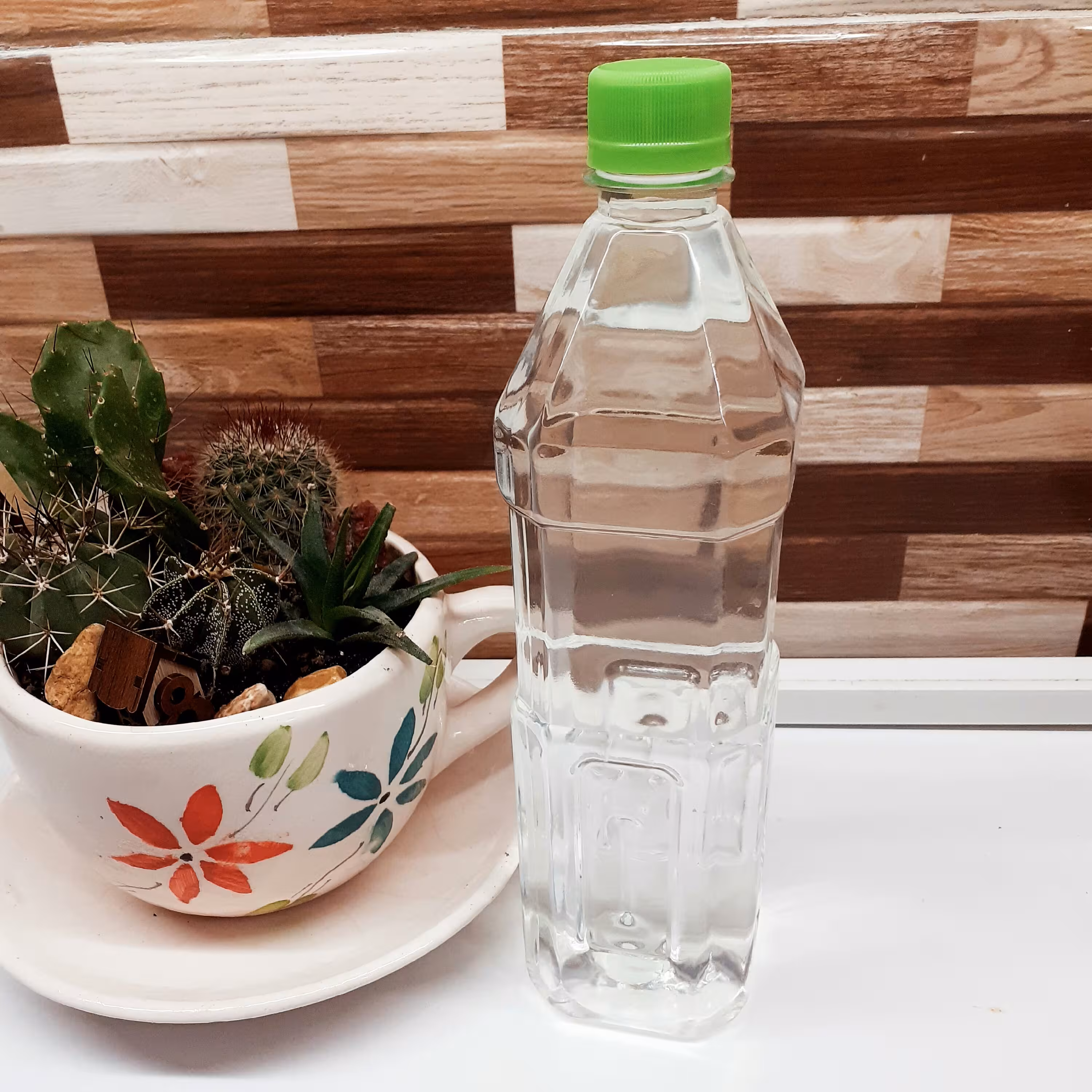 عرق کاسنی غلیظ و ممتاز برزک کاشان