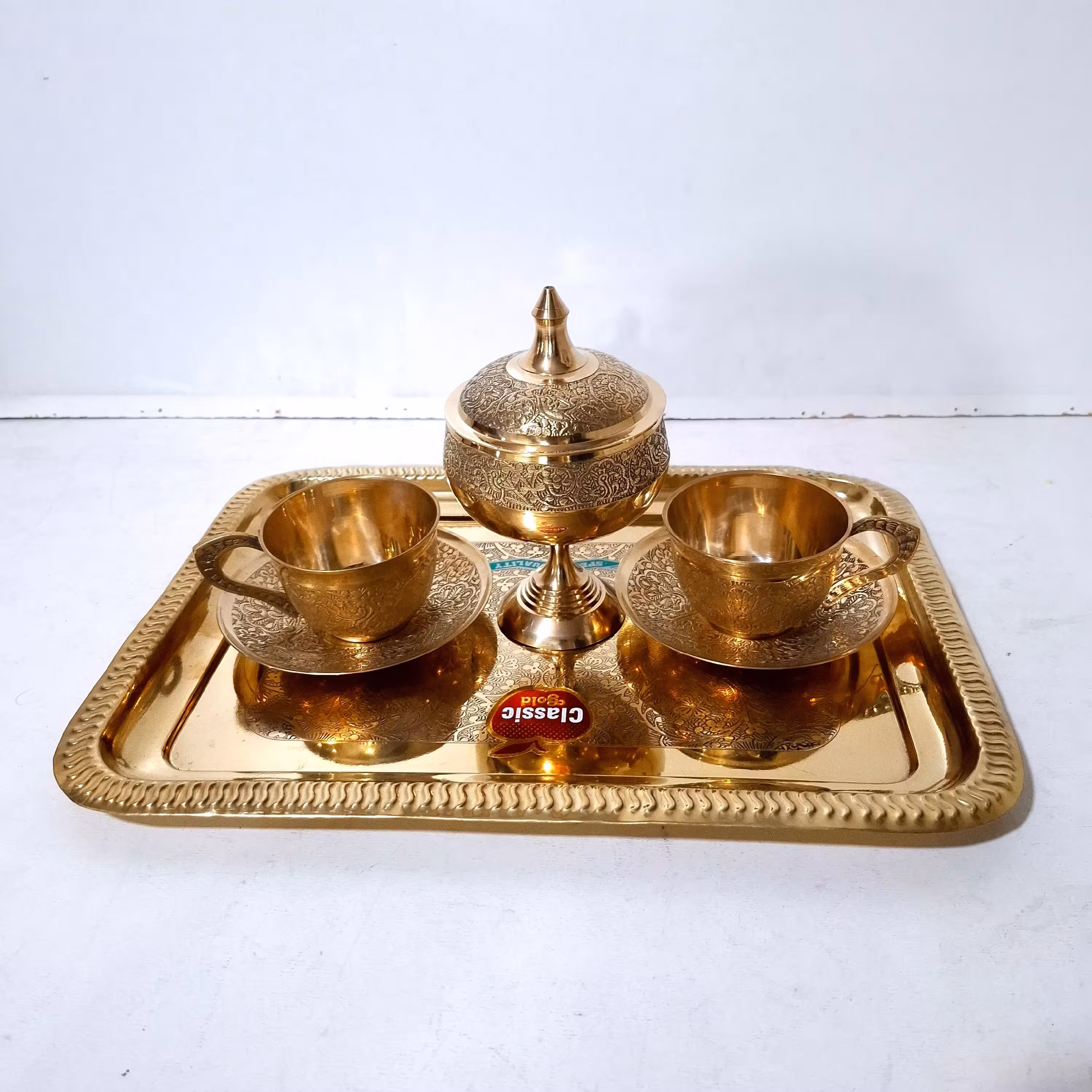 ست چای خوری برنجی هندی با دو عدد فنجان نعلبکی برنجی برنز و یک عدد قندان برنجی برنز و سینی برنجی مناسب استفاده قابل شستشو