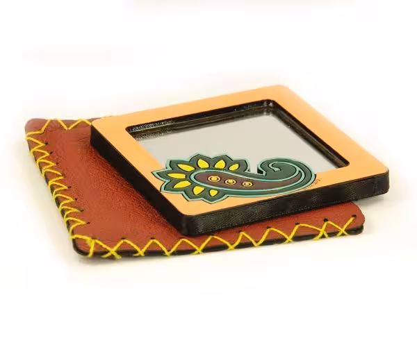 آینه طرح دار چوبی دست ساز کد MH1015