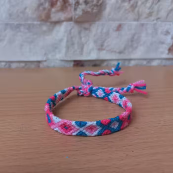 دستبند دوستی مکرومه بافی کد 15