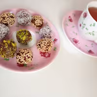 توپک خرمایی مغزدار