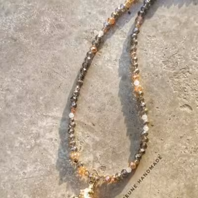 گردنبند در ستایش ماسه ها