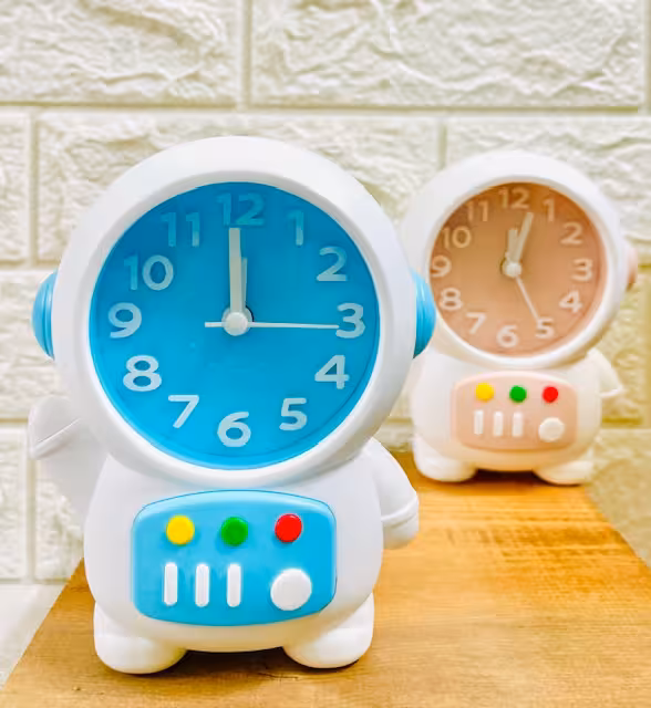 ساعت رومیزی کودک طرح فضانورد2-ابی