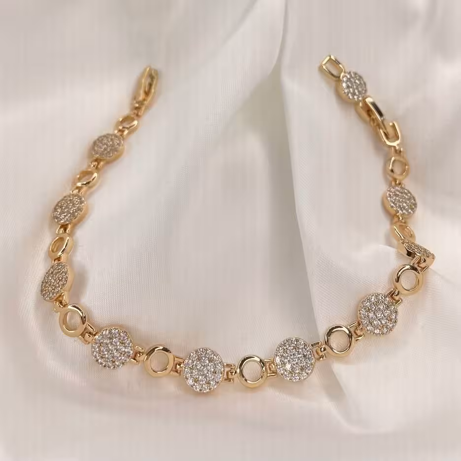 دستبند نگین دار طرح طلا .کد 230250345.جنس ژوپینگ آبکاری آبطلا 