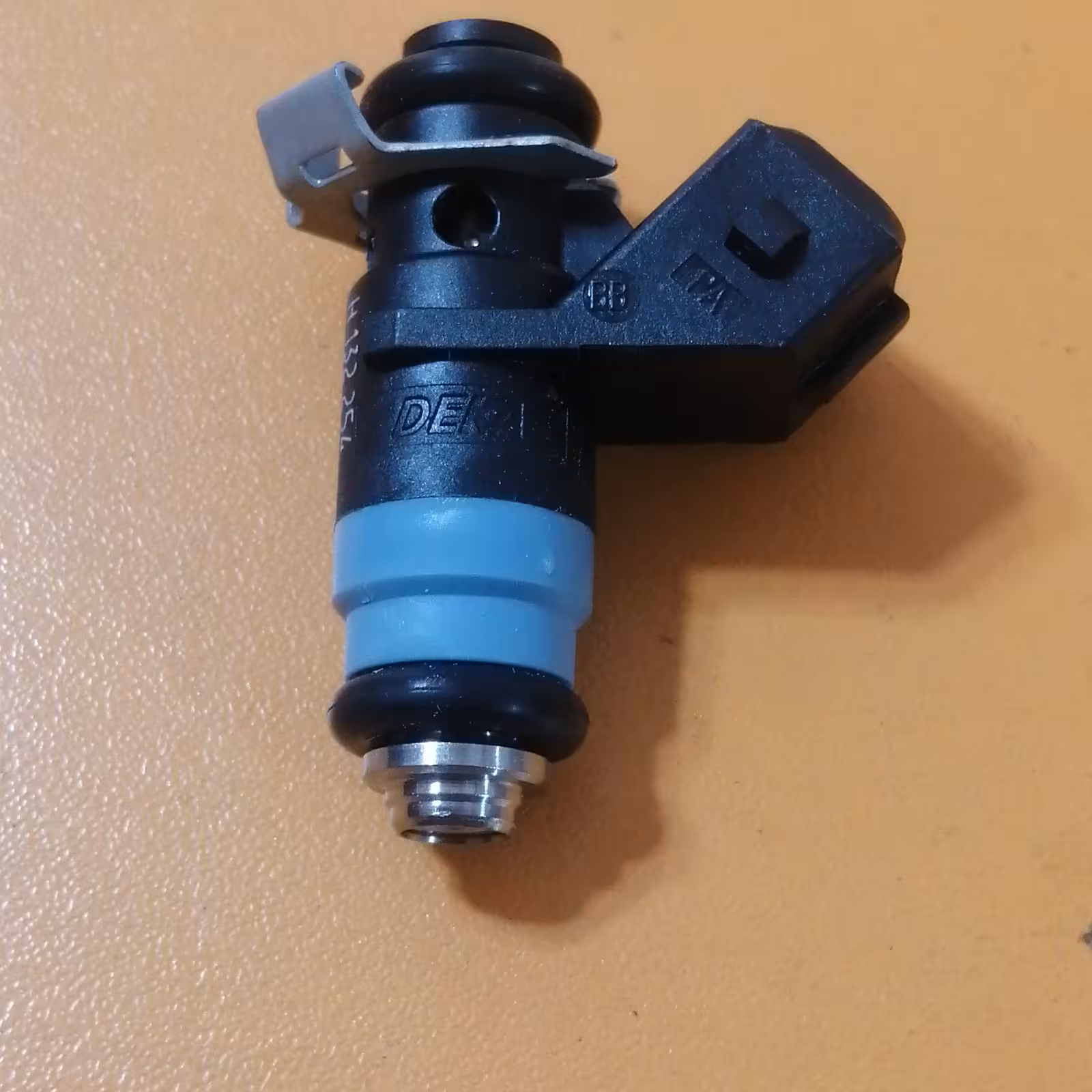 سوزن انژکتور سوخت رنو ال90 اصلی 