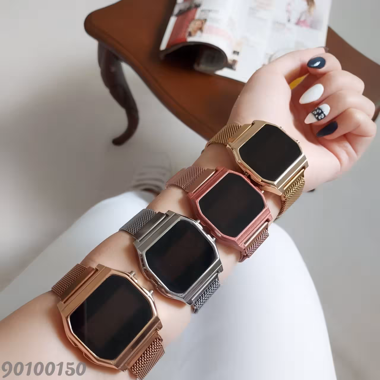 ساعت بند مگنتی لمسی