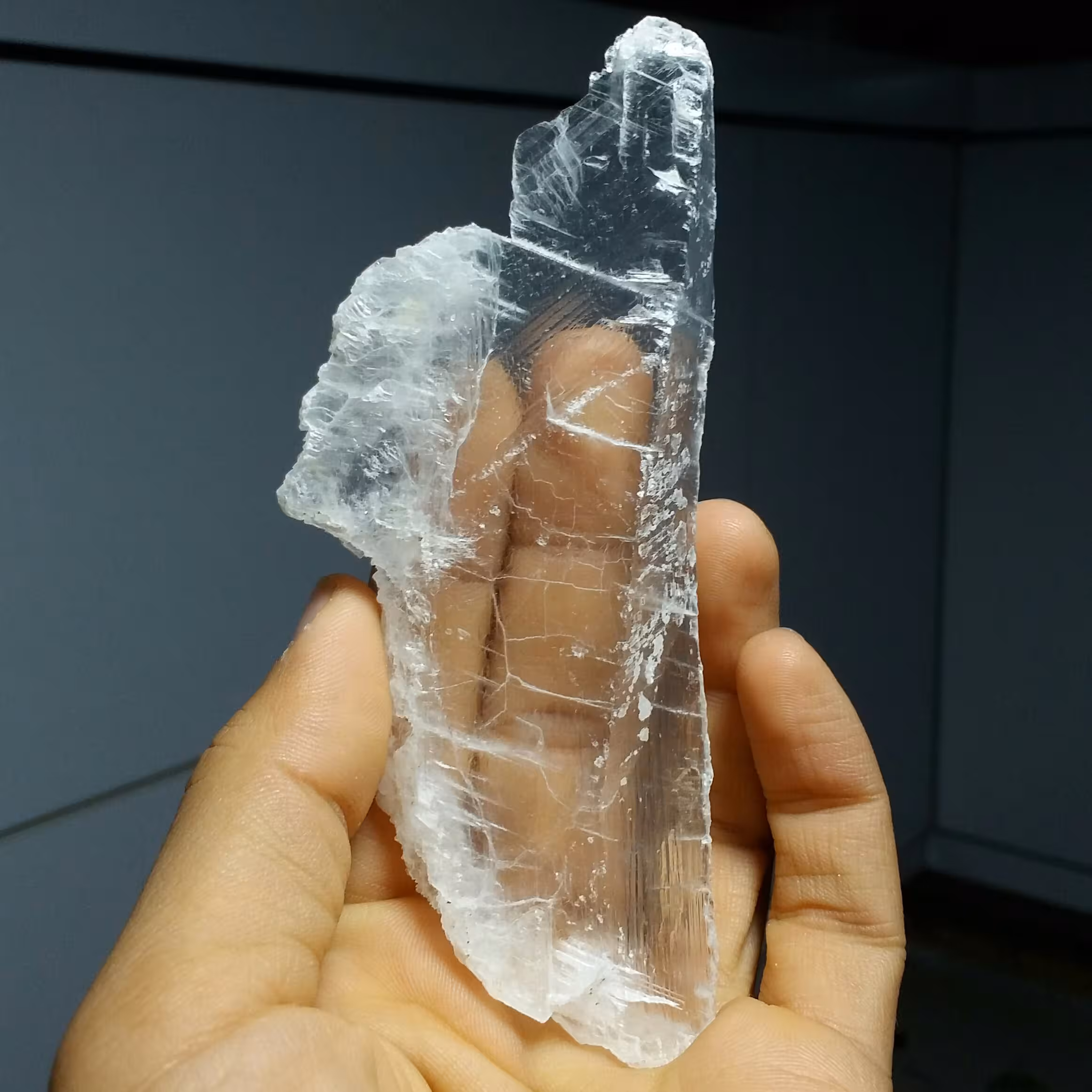 اسلایس سنگ راف ژیپس پلکانی شفاف خاص
 100 در 100 طبیعی شاهکار خلقت
کد 11424