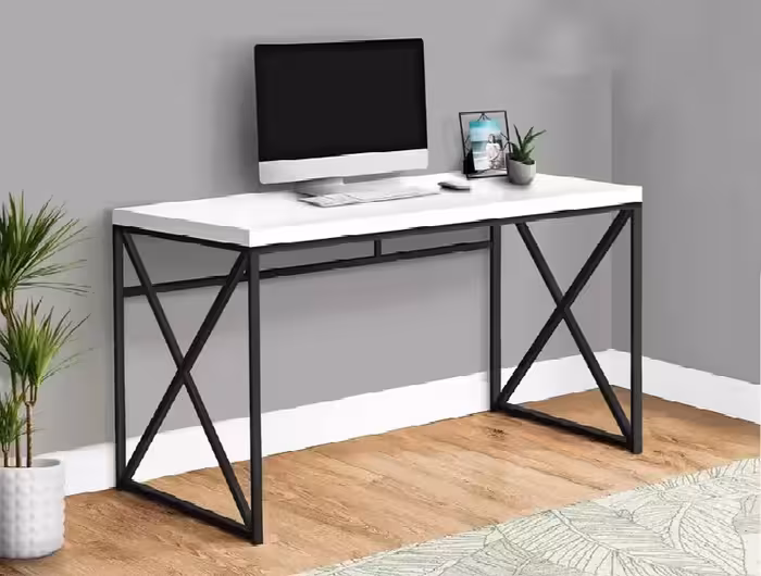 میز استودیویی و کامپیوتر آتوسا