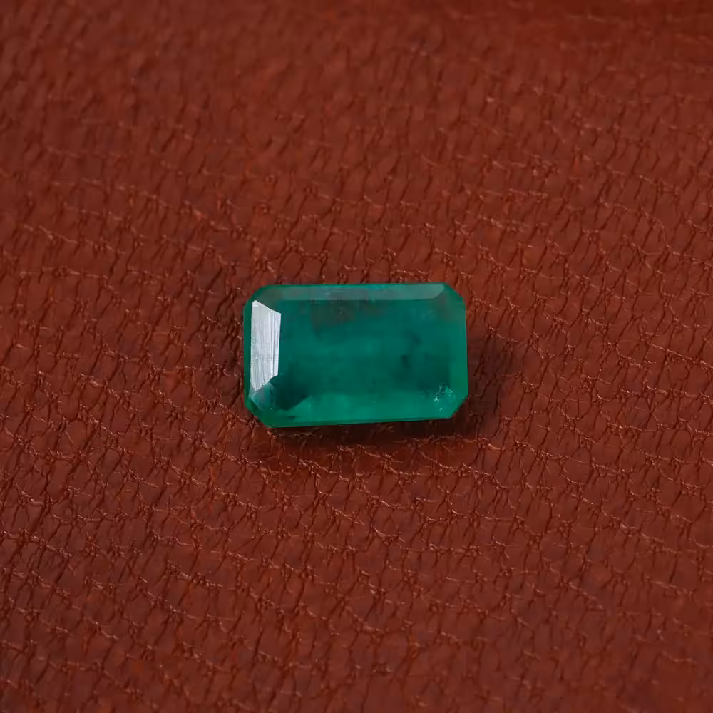 نگین زمرد کد 30148 - جواهری مشاهیر