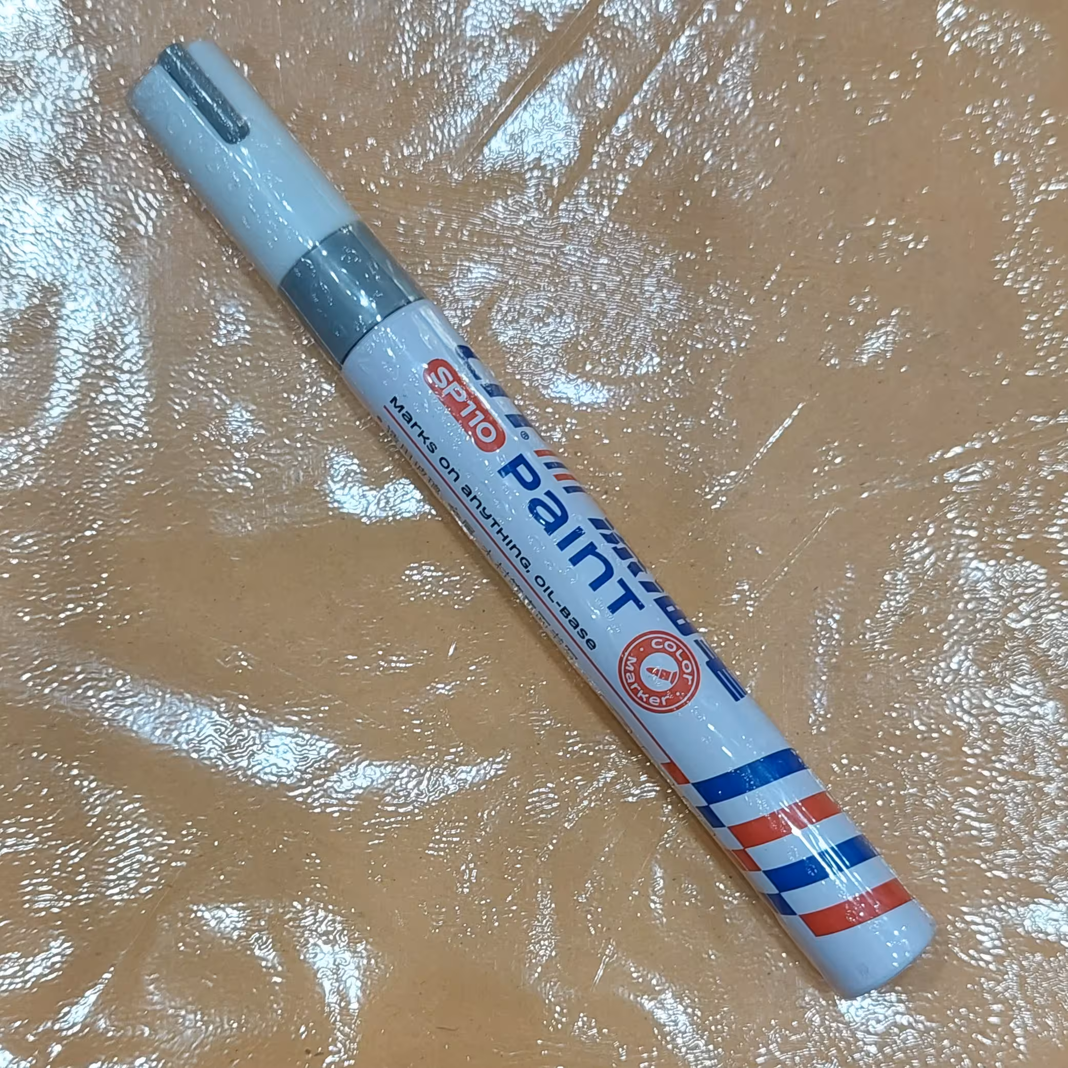 ماژیک  نقره ای مارک  paint