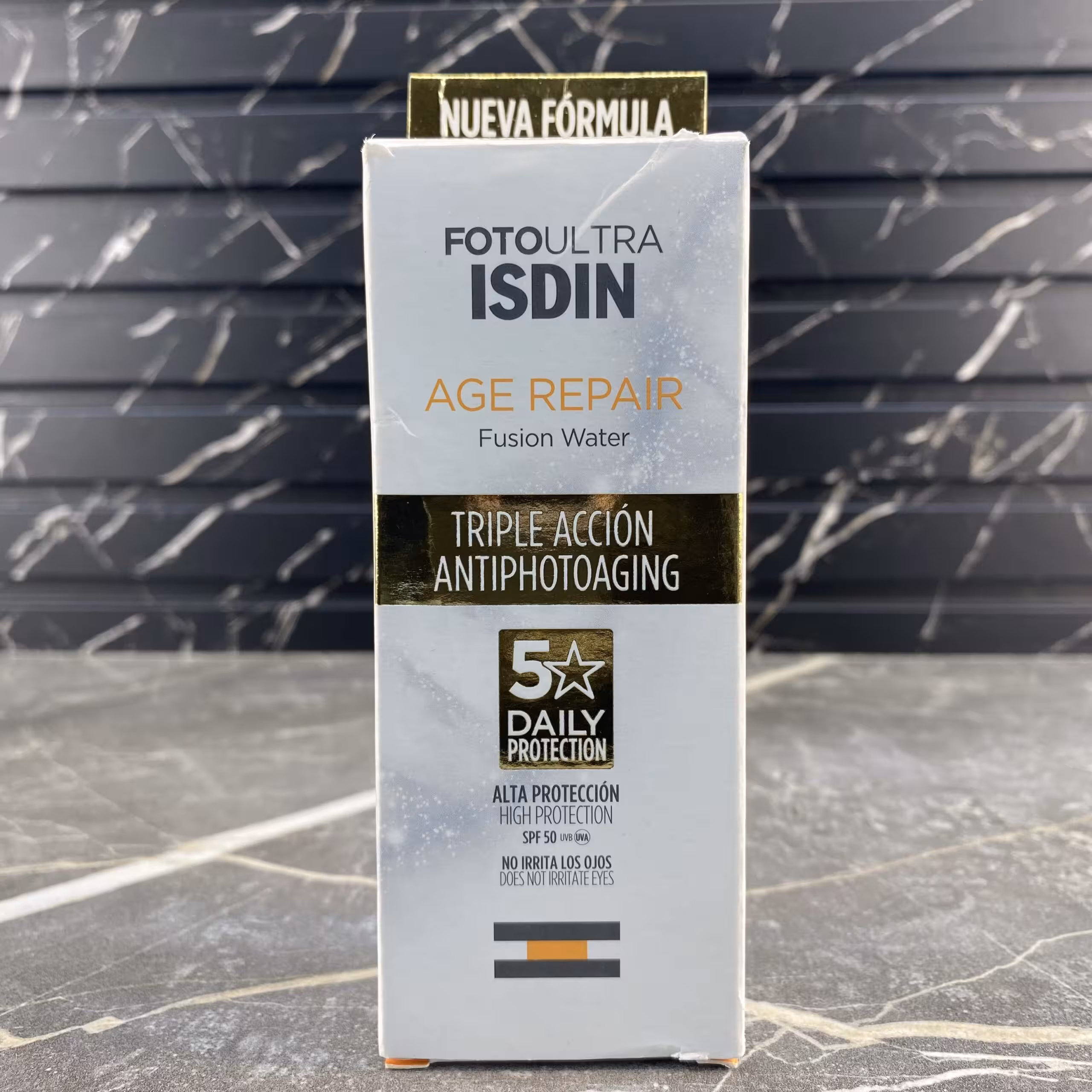 ضد آفتاب ایزدین ISDIN مدل SPF50 AGE REPAIR FUSION WATER ضد چروک 50 میل