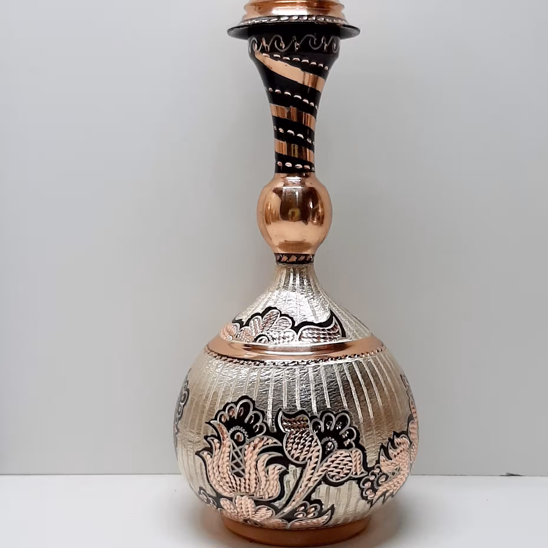 تنگ  مسی نقره کوب