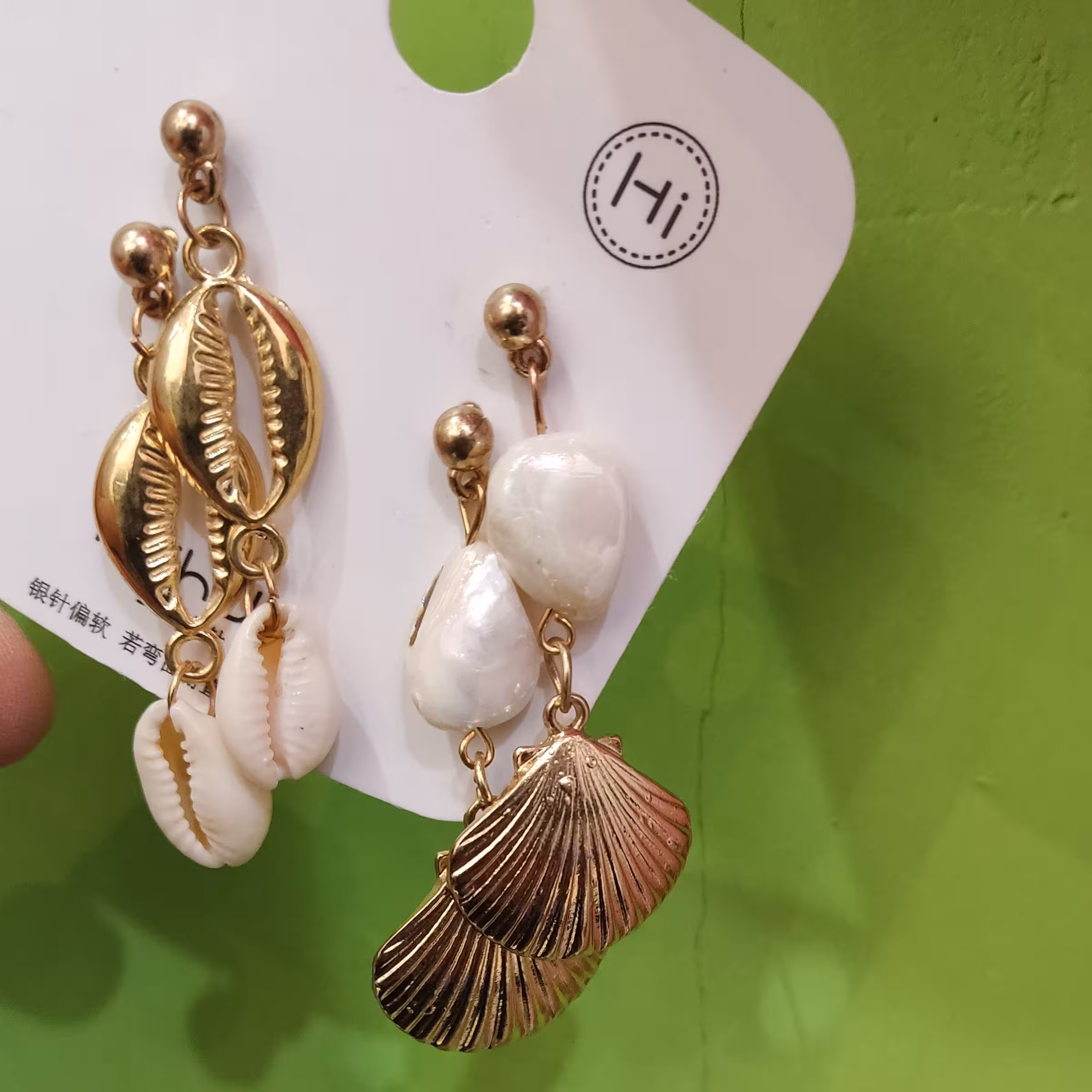 گوشواره رنگ ثابت گوش ماهی
