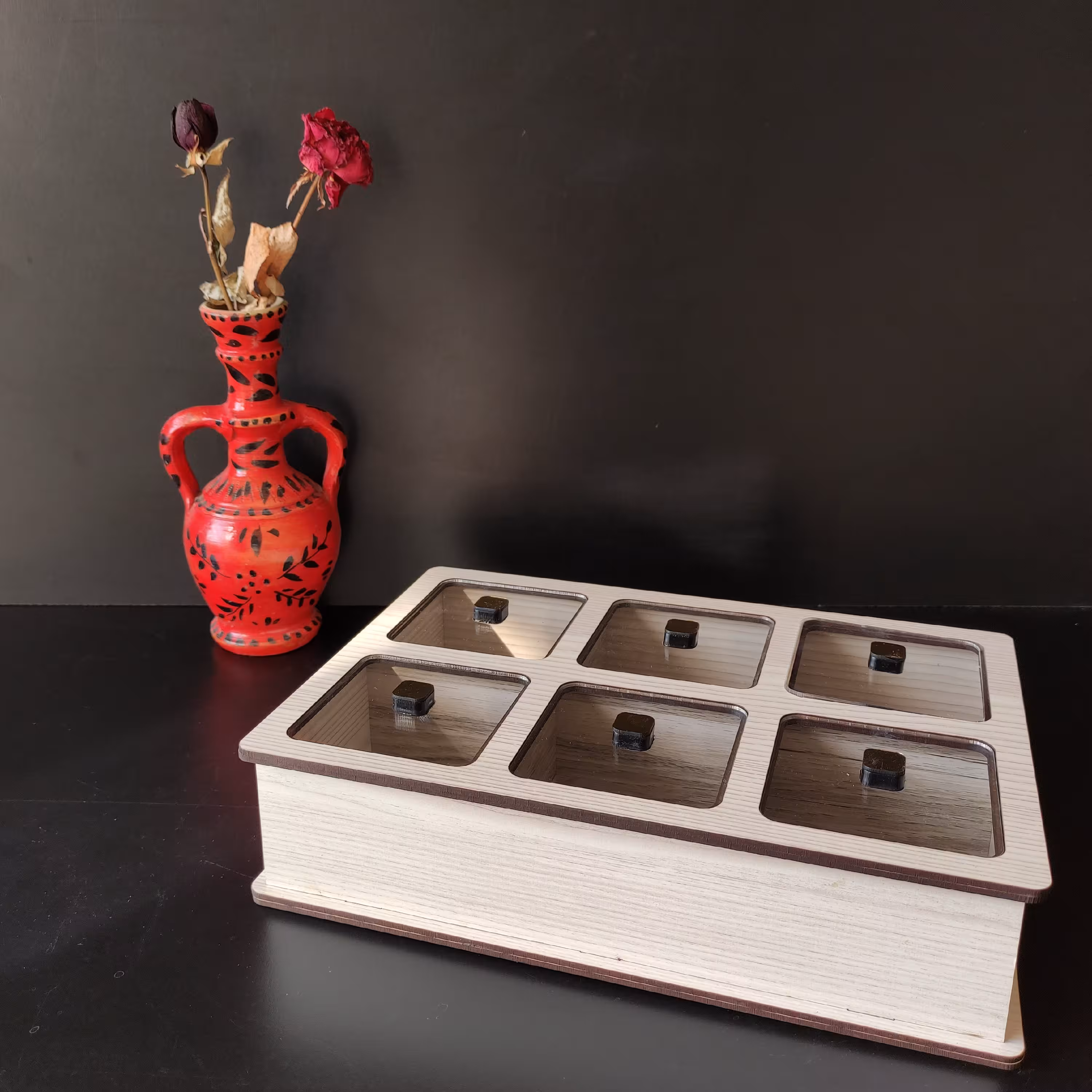 جعبه پذیرایی سفید شش خونه