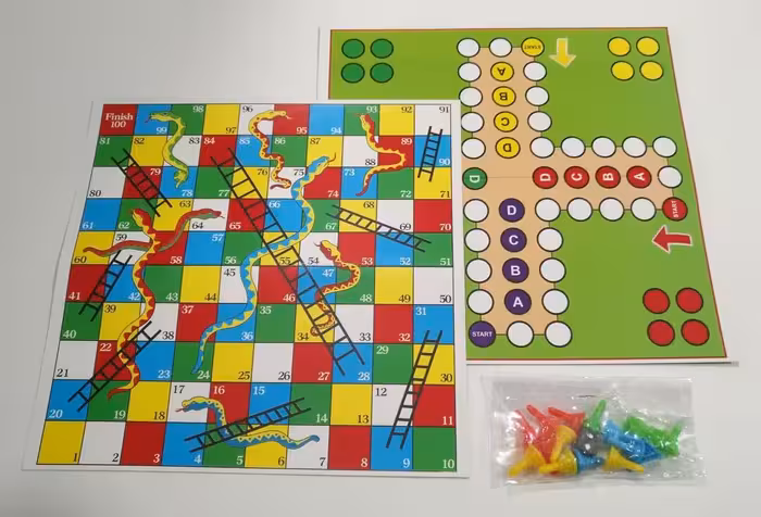 منچ و مارپله کاغذی