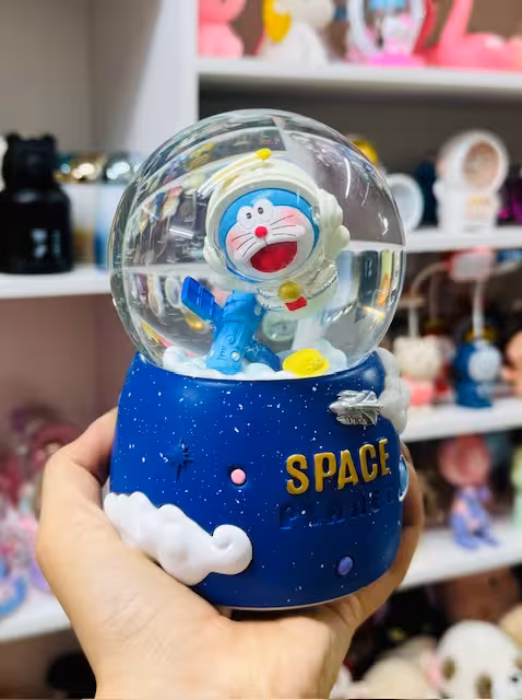 گوی موزیکال سه بعدی دورامون فضانورد