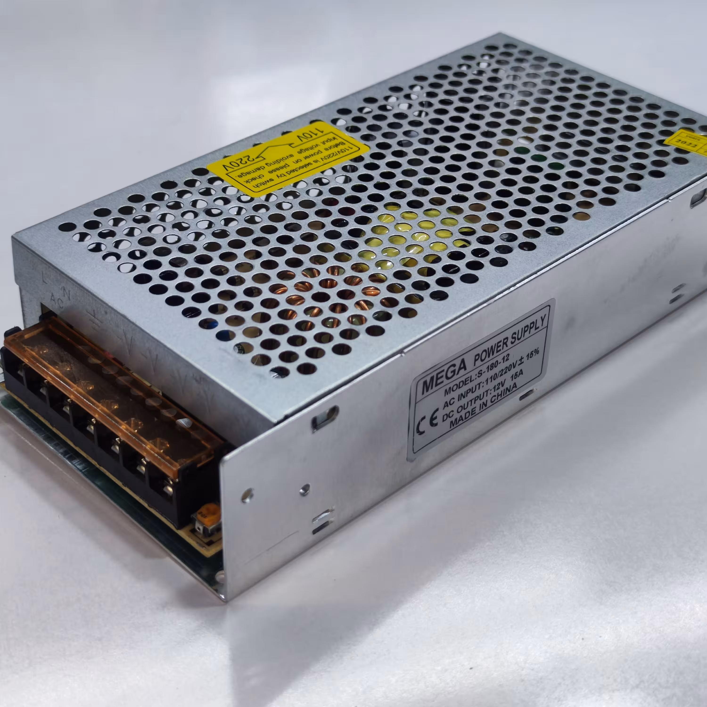 پاور تغذیه سوئیچینگ 12ولت 15 آمپر