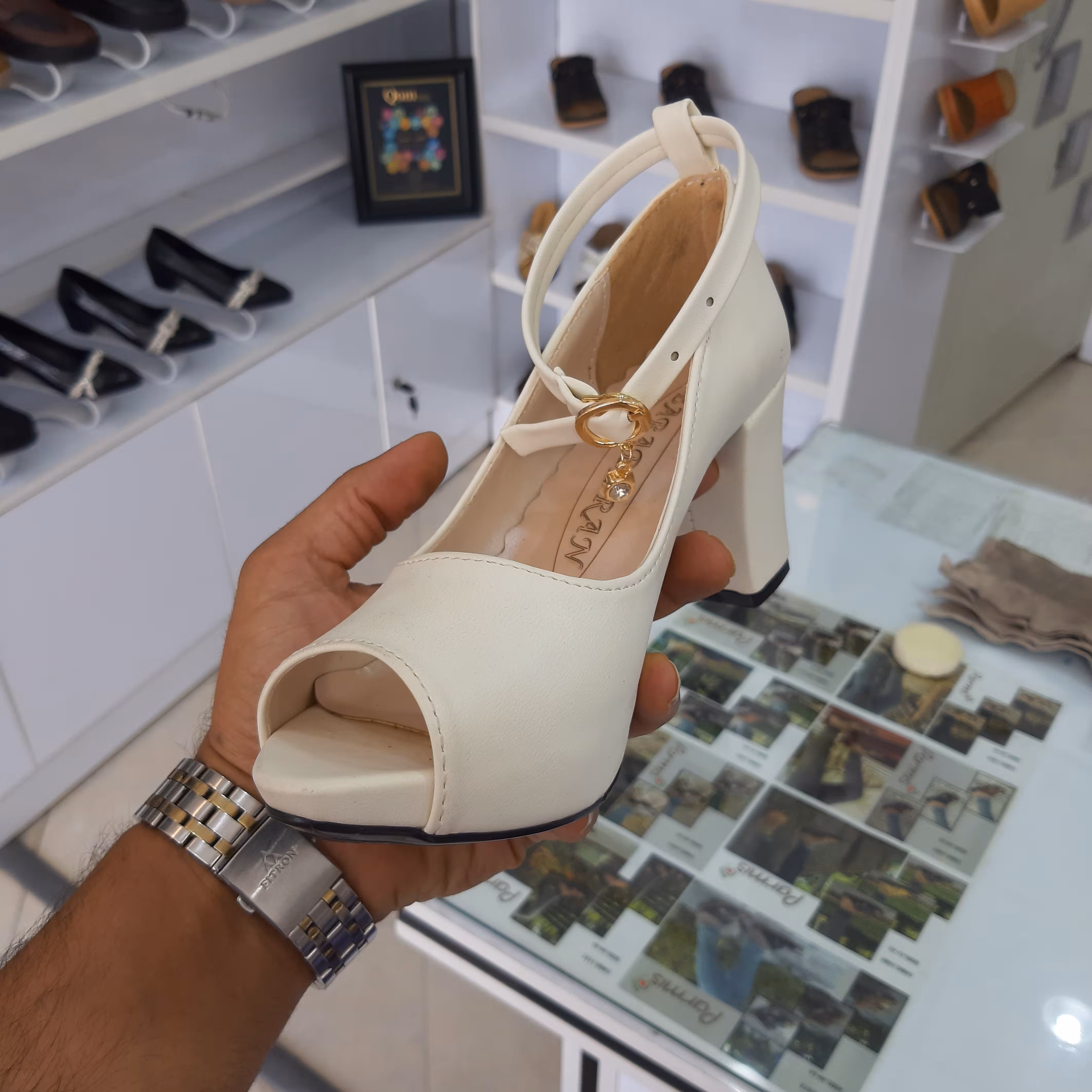 صندل پاشنه بلند طبی زنانه