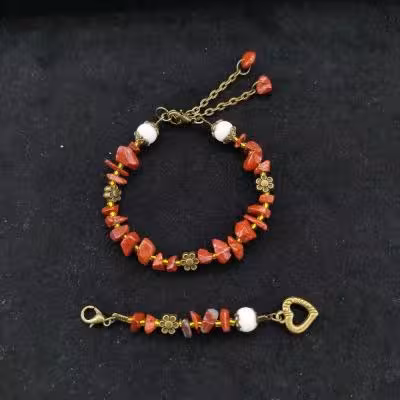 دستبند سنگ جاسپر قرمز بهمراه ست آویز کد 140