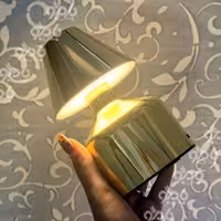 آباژور لمسی شارژی نیزه طلایی کوتاه