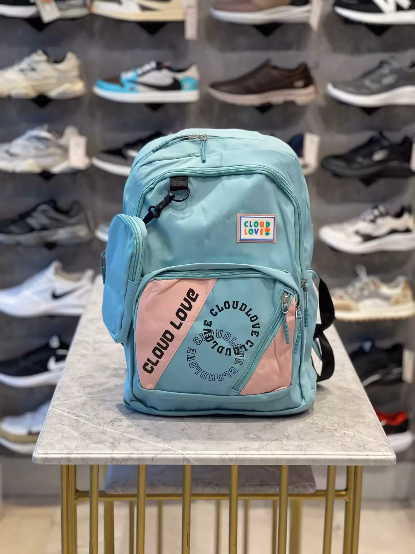 کوله وارداتی برند بگکو رنگ آّبی کد iv3022