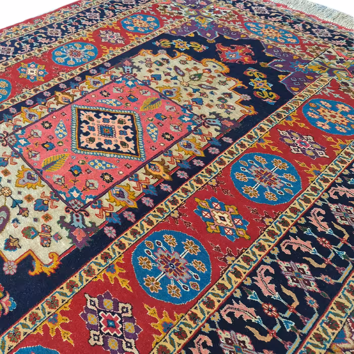 فرش دستبافت دو نیم متری مدل قشقایی کد 1002