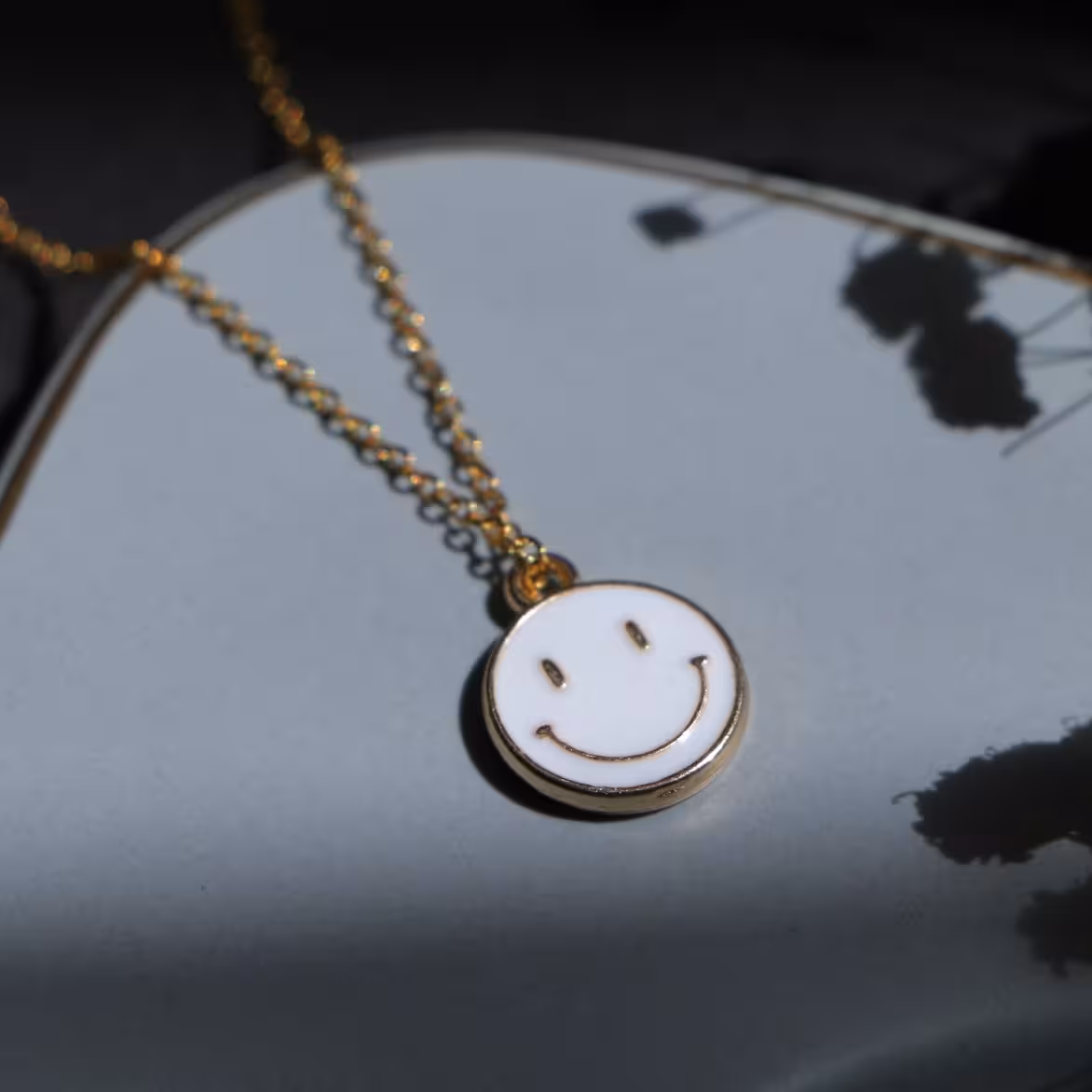 گردنبند استیکر لبخند رنگ ثابت