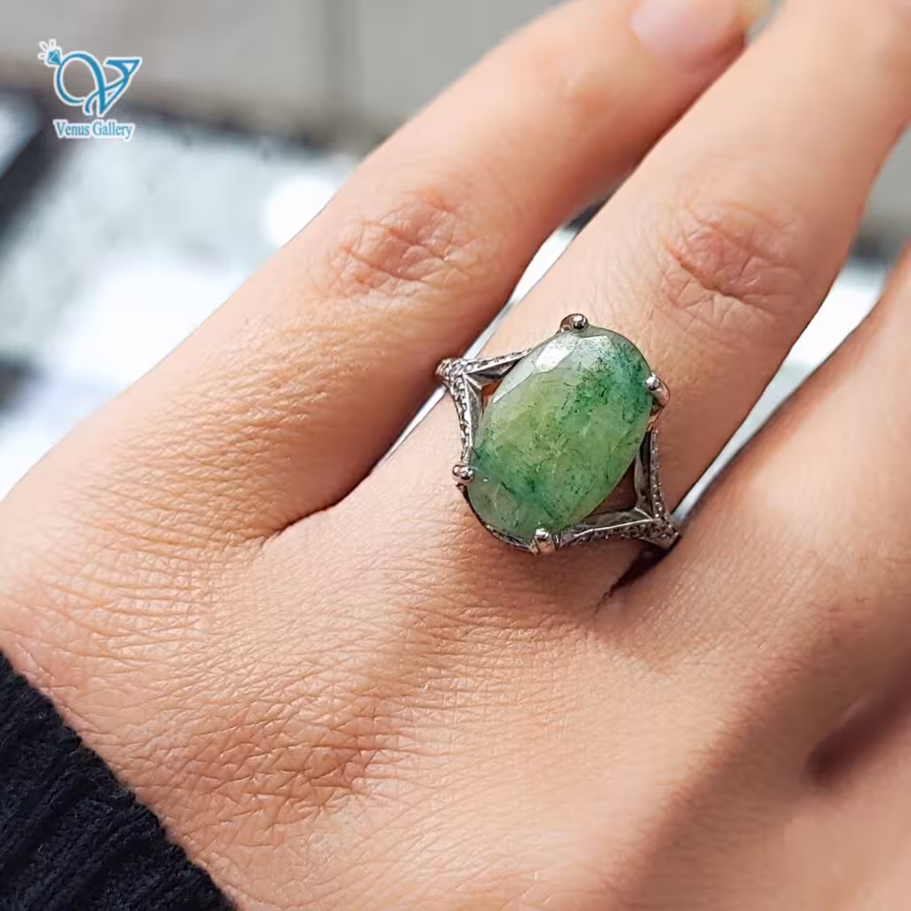انگشتر نقره زنانه سنگ زمرد سبز