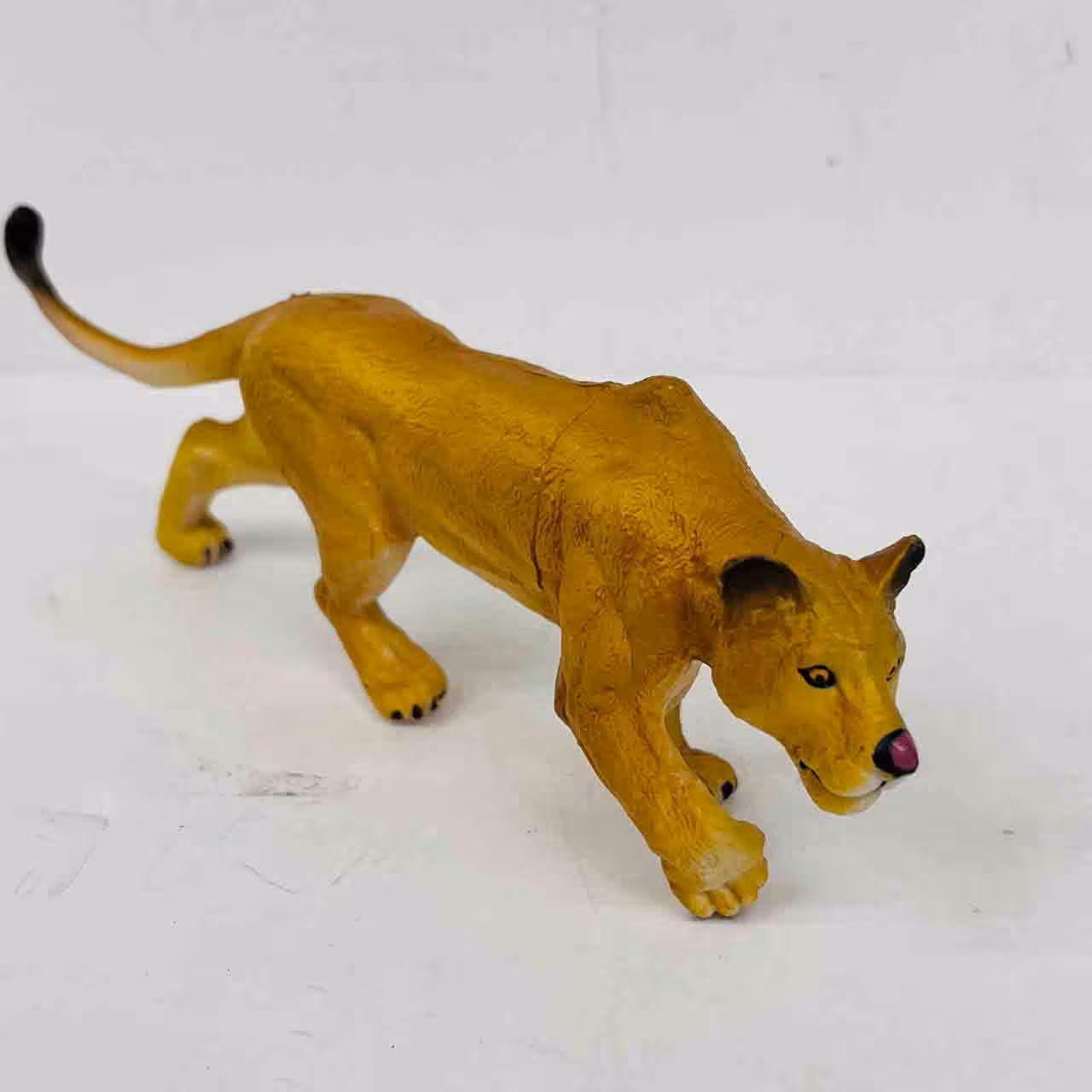 فیگور شیر ماده (اقتصادی)