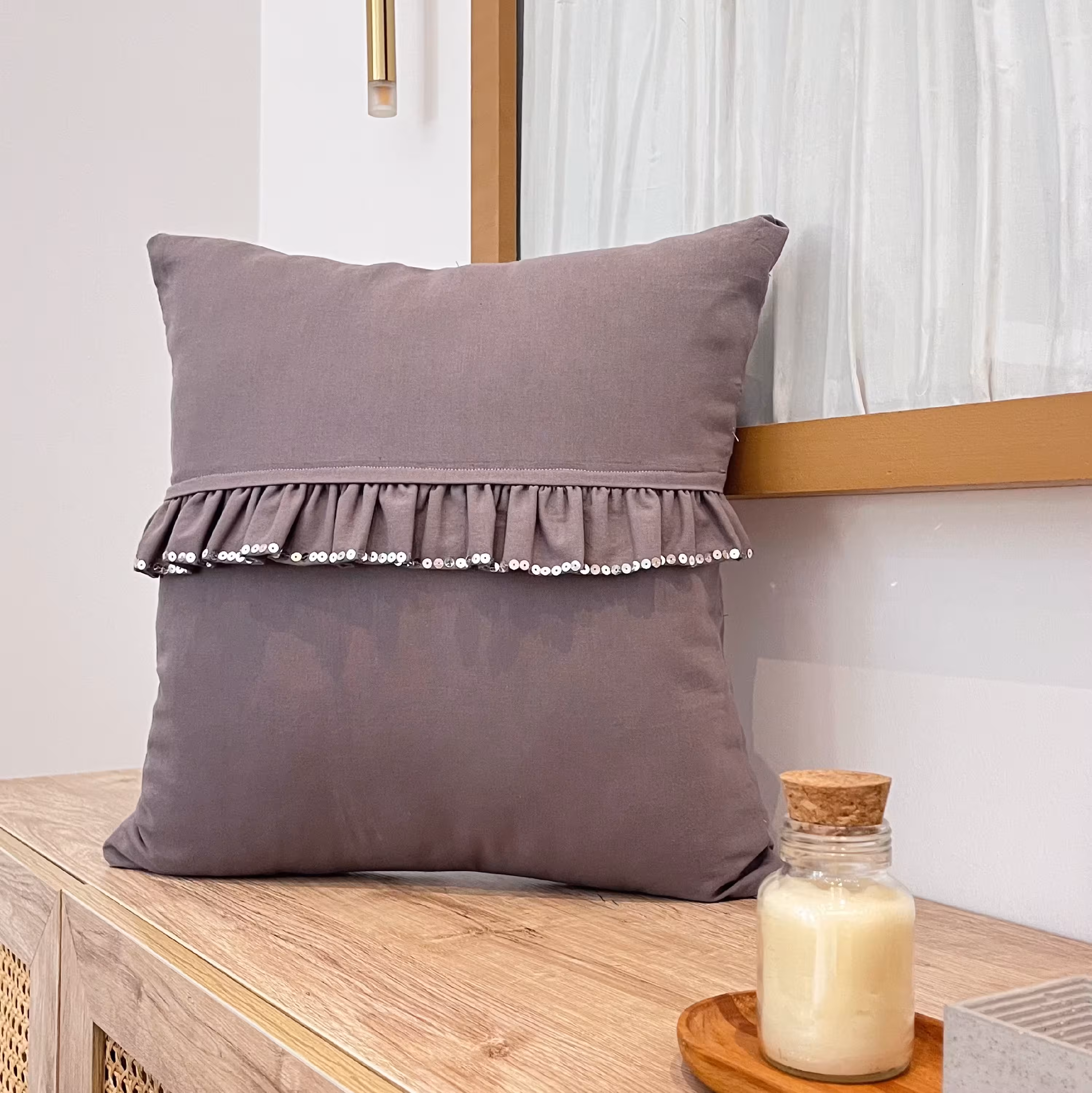 کوسن پولک دوزی شده قابل سفارش در ابعاد و رنگ بندی دلخواه