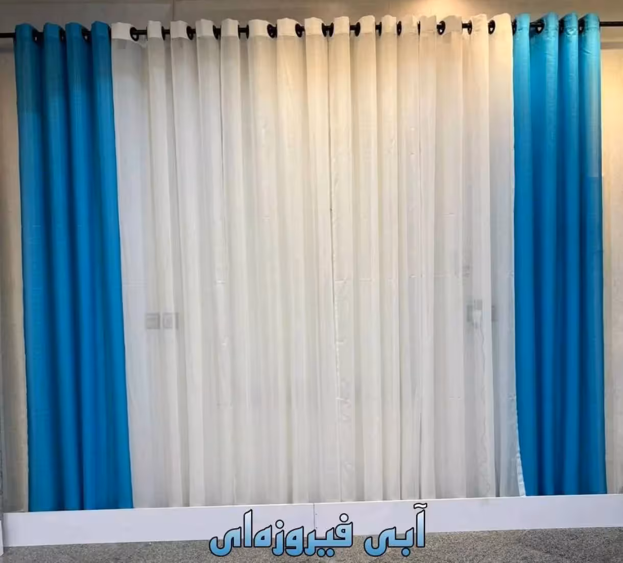 پرده آماده پانچی حریر سفید و آبی فیروزه ای (مناسب عرض 3تا 3/5)