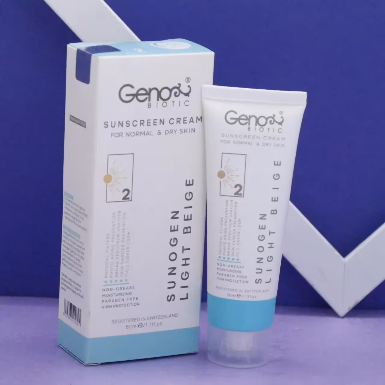 کرم ضد آفتاب ژنوبایوتیک بژ روشن SPF50 مناسب پوست های خشک و معمولی 50میل 92229