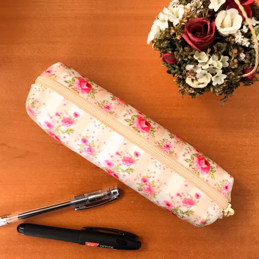 جامدادی پارچه ای گل دار گل گلی مخمل تک زیپ 