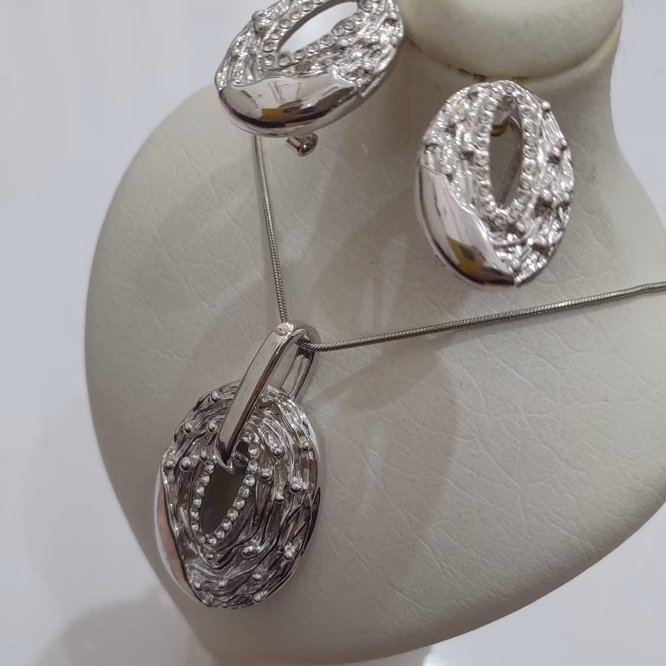 نیم ست تیتانیوم مجلسی