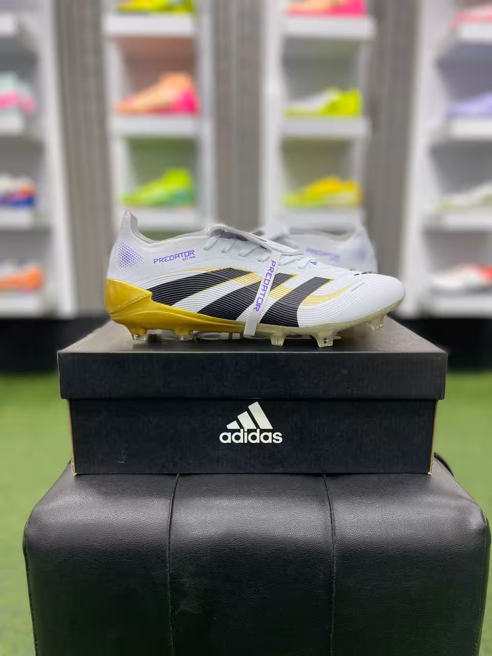 کفش فوتبال ادیداس پردیتور   adidas predator  fg