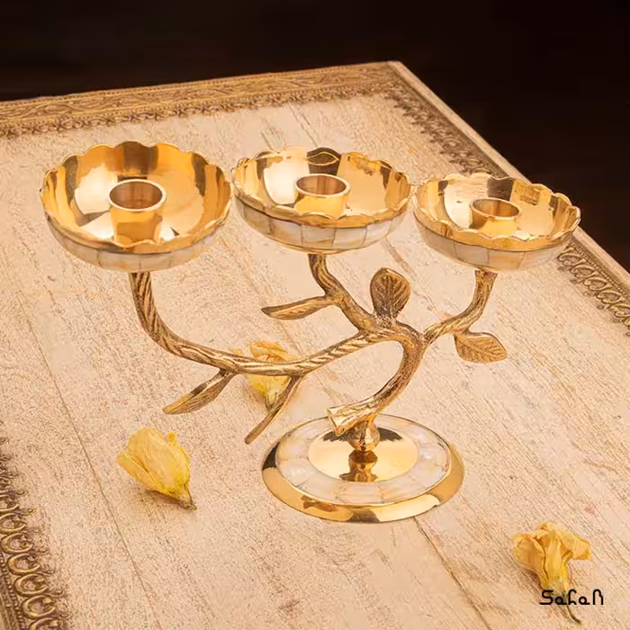 شمعدان جفت برنجی و طلایی سه شعله