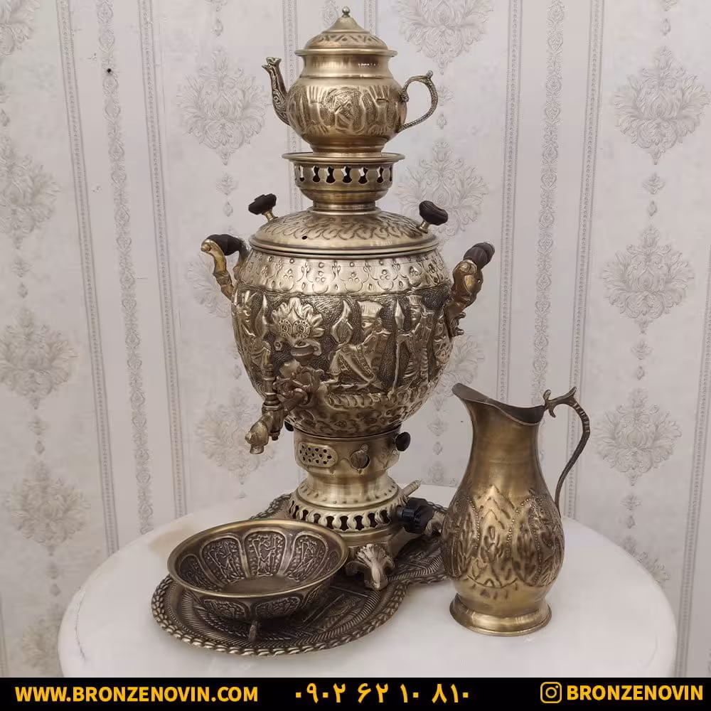 سماور گازی برنجی 6 لیتری قلم دست برجسته هخامنش آنتیک با سرویس کد 1302S